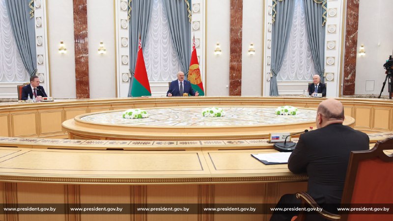 Фото поста канала  Смотри на мир открытыми глазами