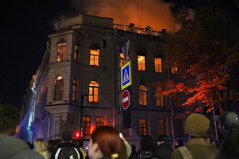 Фото поста канала  Бумага: всё о Петербурге