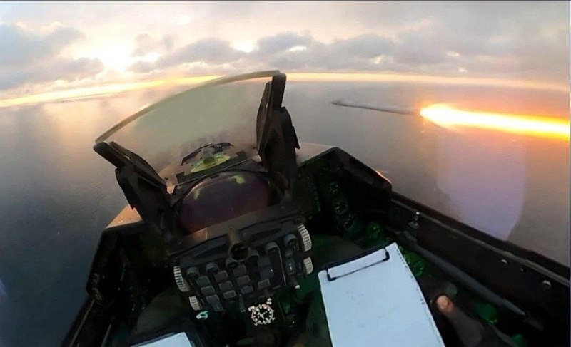 Фото поста канала Военкор  Котенок