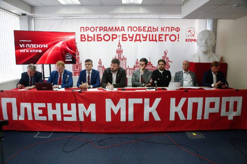 Фото поста канала  Развозжаев хук слева